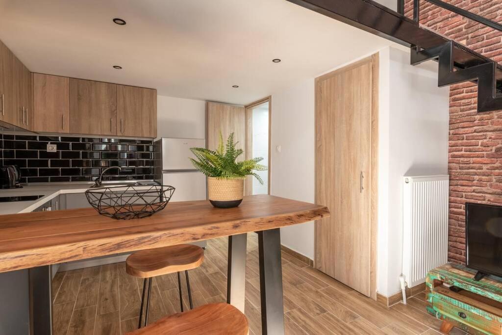 דירות סלוניקי Industrial Loft Near Seaside W 200Mbps מראה חיצוני תמונה